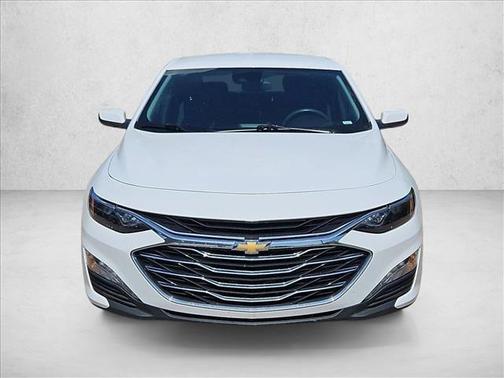 Summit White 2025 Chevrolet Malibu FWD 1LT
