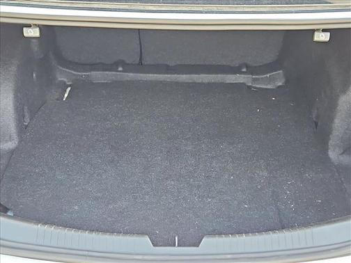 Summit White 2025 Chevrolet Malibu FWD 1LT
