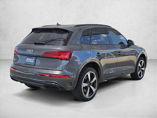 Daytona Gray Pearl Effect 2023 Audi Q5 45 S line Prestige