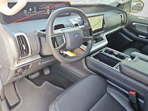 Glacier Gray Metallic Tri-Coat 2026 Ford Expedition Max Platinum