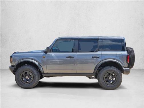Carbonized Gray Metallic 2026 Ford Bronco Badlands