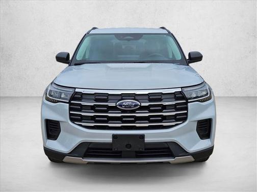 Space White Metallic 2026 Ford Explorer Active