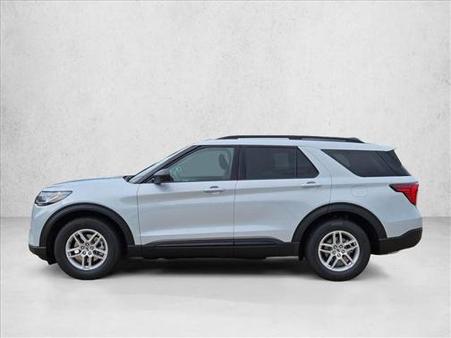 Space White Metallic 2026 Ford Explorer Active