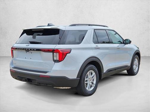 Space White Metallic 2026 Ford Explorer Active