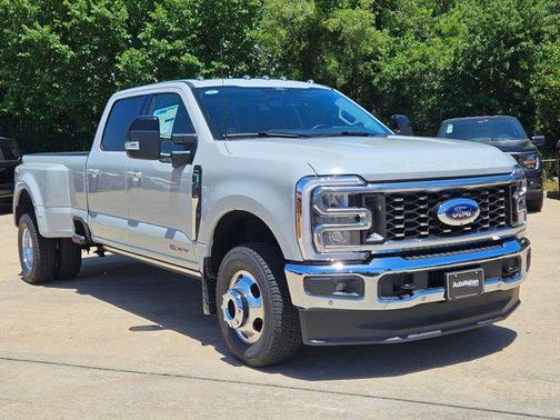 2025 Ford F-350 Lariat