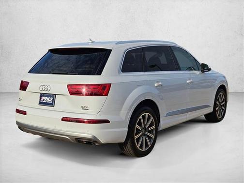 White 2017 Audi Q7 3.0T Premium