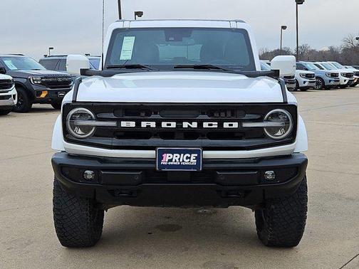 2024 Ford Bronco Outer Banks