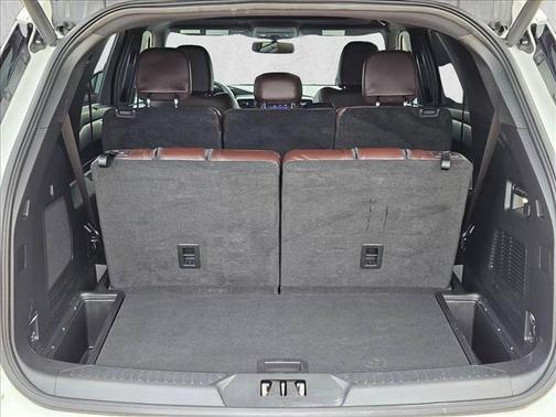 Star White Metallic Tri-Coat 2023 Ford Explorer Platinum