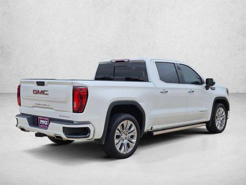 White Frost Tricoat 2022 GMC Sierra 1500 Denali