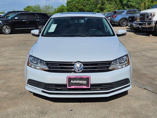 Pure White 2017 Volkswagen Jetta 1.4T SE