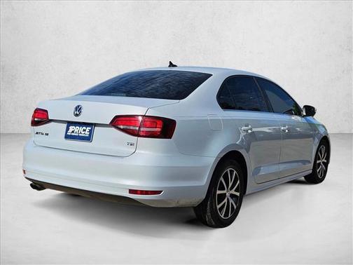 Pure White 2017 Volkswagen Jetta 1.4T SE