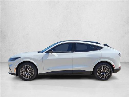 Star White Metallic Tri-Coat 2026 Ford Mustang Mach-E Premium
