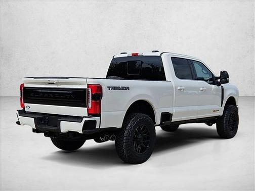 Star White Metallic Tri-Coat 2027 Ford F-250 Platinum