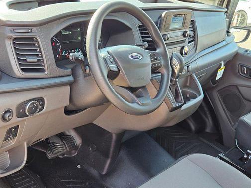 2025 Ford Transit-350 XL