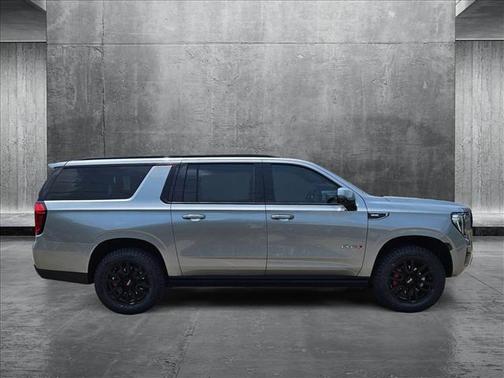 2023 GMC Yukon XL 4WD AT4