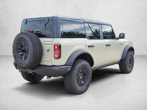 Desert Sand 2026 Ford Bronco Badlands