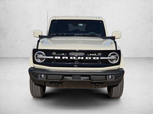 Desert Sand 2026 Ford Bronco Outer Banks