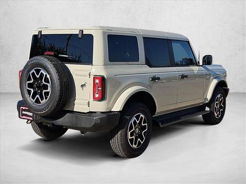 Desert Sand 2026 Ford Bronco Outer Banks