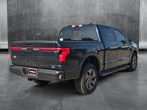 2025 Ford F-150 Lightning LARIAT