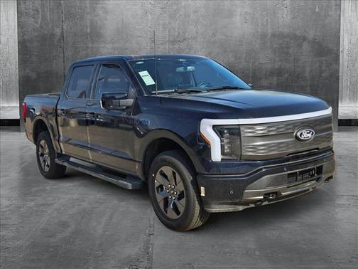 2025 Ford F-150 Lightning LARIAT