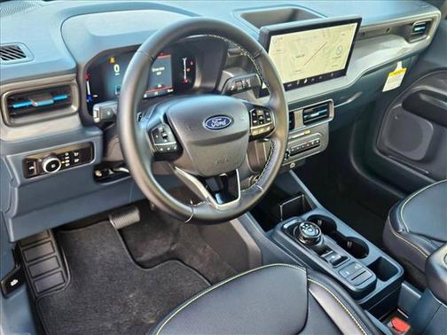2025 Ford Maverick Lobo Standard