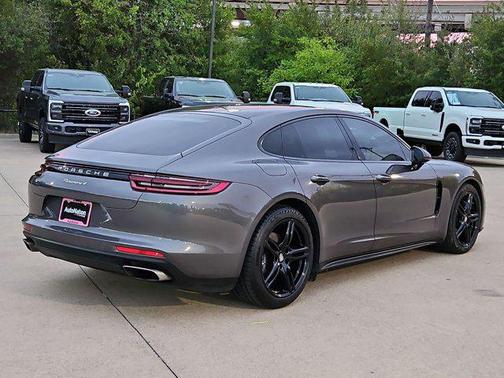 Agate Grey Metallic 2018 Porsche Panamera 4