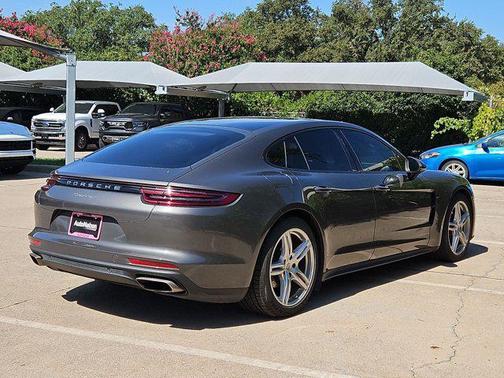 Agate Grey Metallic 2018 Porsche Panamera 4