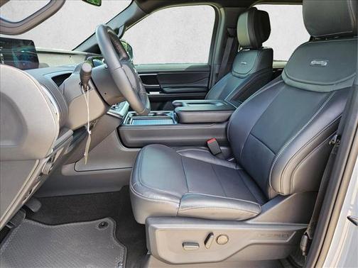 Glacier Gray Metallic Tri-Coat 2026 Ford Expedition Max Platinum