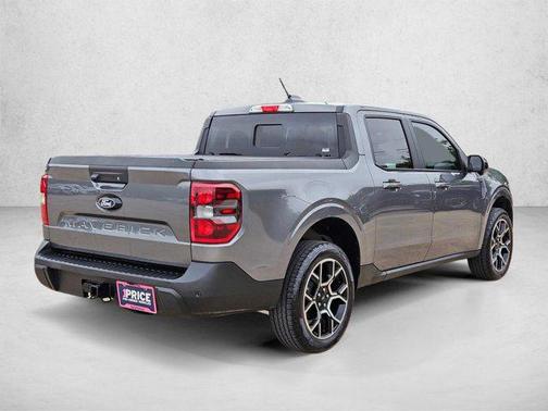 Carbonized Gray Metallic 2025 Ford Maverick Lariat