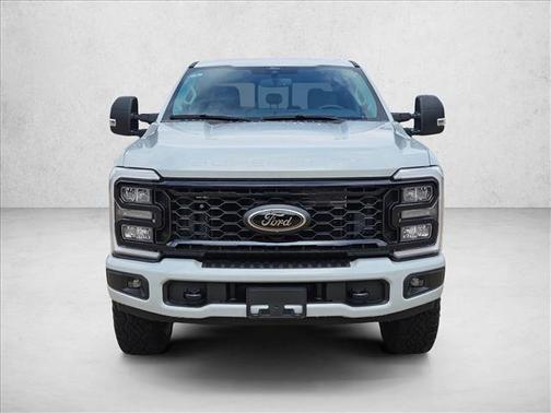 Avalanche 2026 Ford F-250 XLT