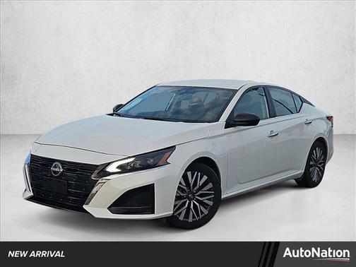 2025 Nissan Altima SV FWD