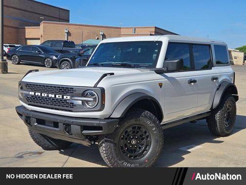 Oxford White 2026 Ford Bronco Badlands