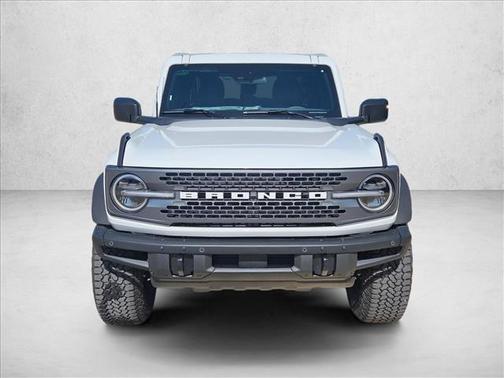 Oxford White 2026 Ford Bronco Badlands