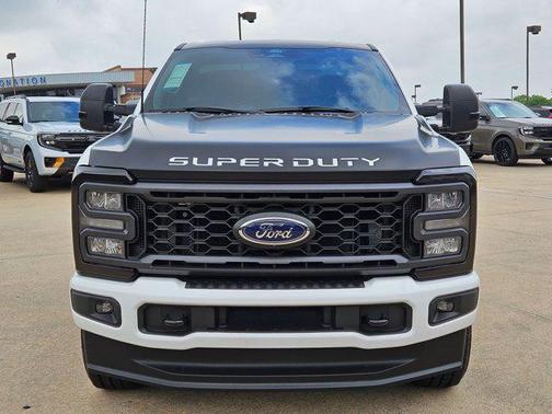 Oxford White 2024 Ford F-350 XL
