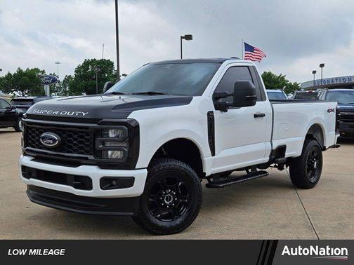 Oxford White 2024 Ford F-350 XL