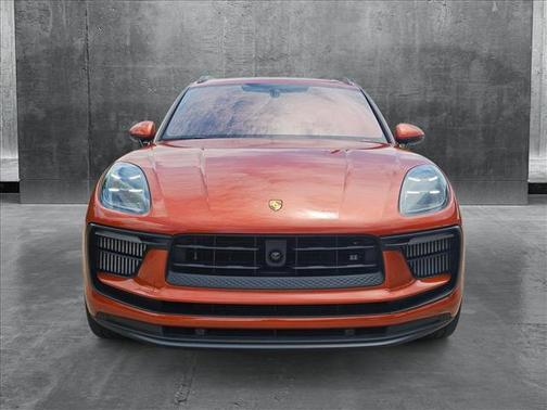 2022 Porsche Macan Base
