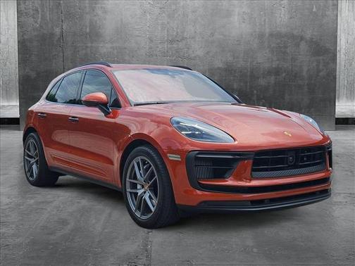 2022 Porsche Macan Base