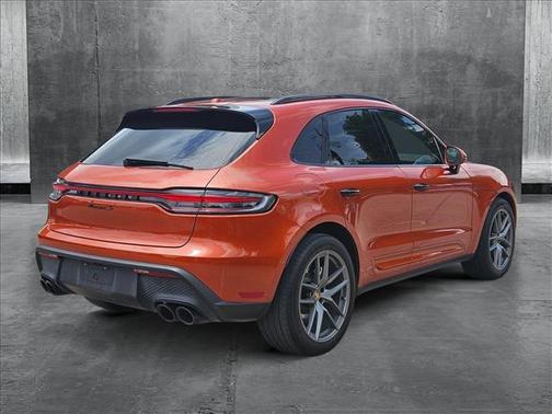 2022 Porsche Macan Base