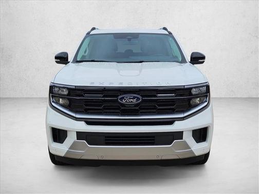 Star White Metallic Tri-Coat 2026 Ford Expedition Platinum