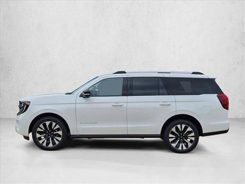 Star White Metallic Tri-Coat 2026 Ford Expedition Platinum