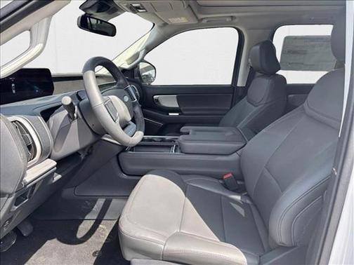 2025 Ford Expedition Max Active 4x2