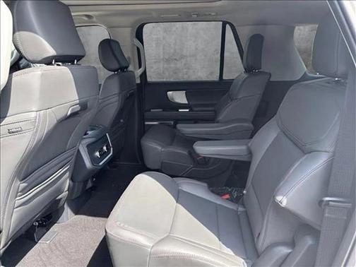 2025 Ford Expedition Max Active 4x2