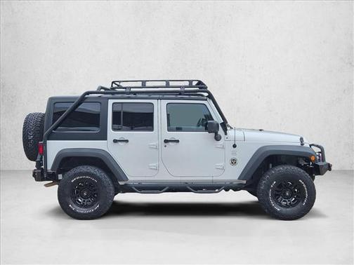 Bright White Clearcoat 2014 Jeep Wrangler Unlimited Sport