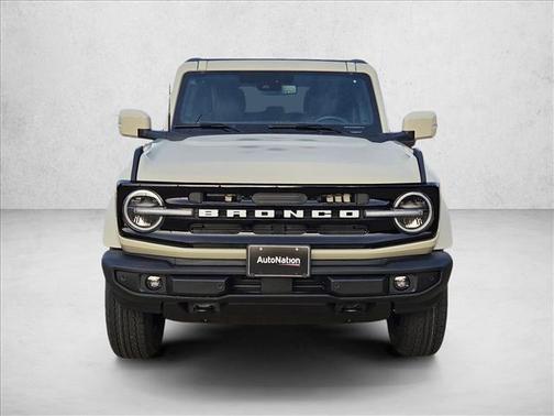 Desert Sand 2025 Ford Bronco Outer Banks