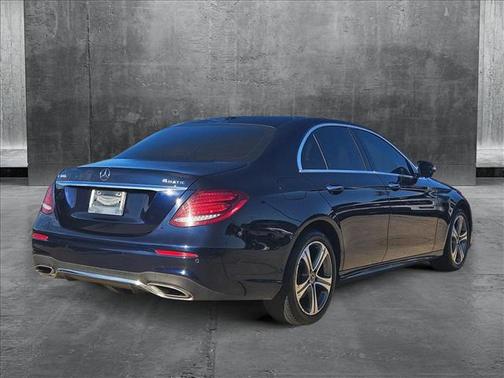 2017 Mercedes-Benz E-Class 4MATIC