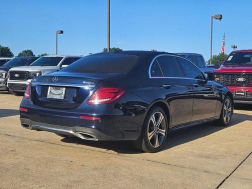 2017 Mercedes-Benz E-Class 4MATIC