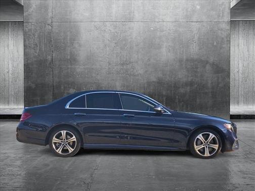 2017 Mercedes-Benz E-Class 4MATIC