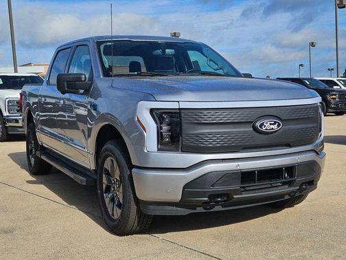 2025 Ford F-150 Lightning Flash