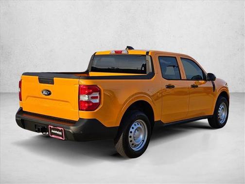 Orange Fury Metallic Tri-Coat 2026 Ford Maverick XL