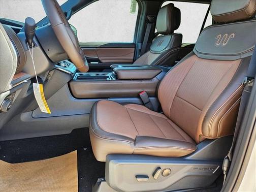 Star White Metallic Tri-Coat 2026 Ford Expedition Max King Ranch